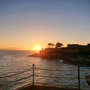 https://studio-calme-vue-piscine-wifi-gratuit-mareverde.in-canary-islands.com